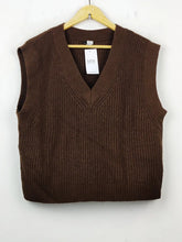 Buy online pre-used pre-loved 100% authentic & Original branded H&M (SL-1912) available in Pakistan. Top international brands avilable.